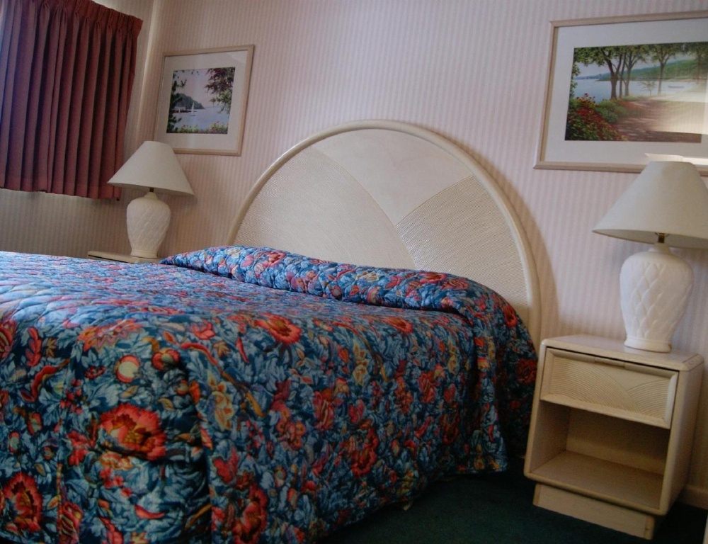 Meadow Court Inn - Ithaca